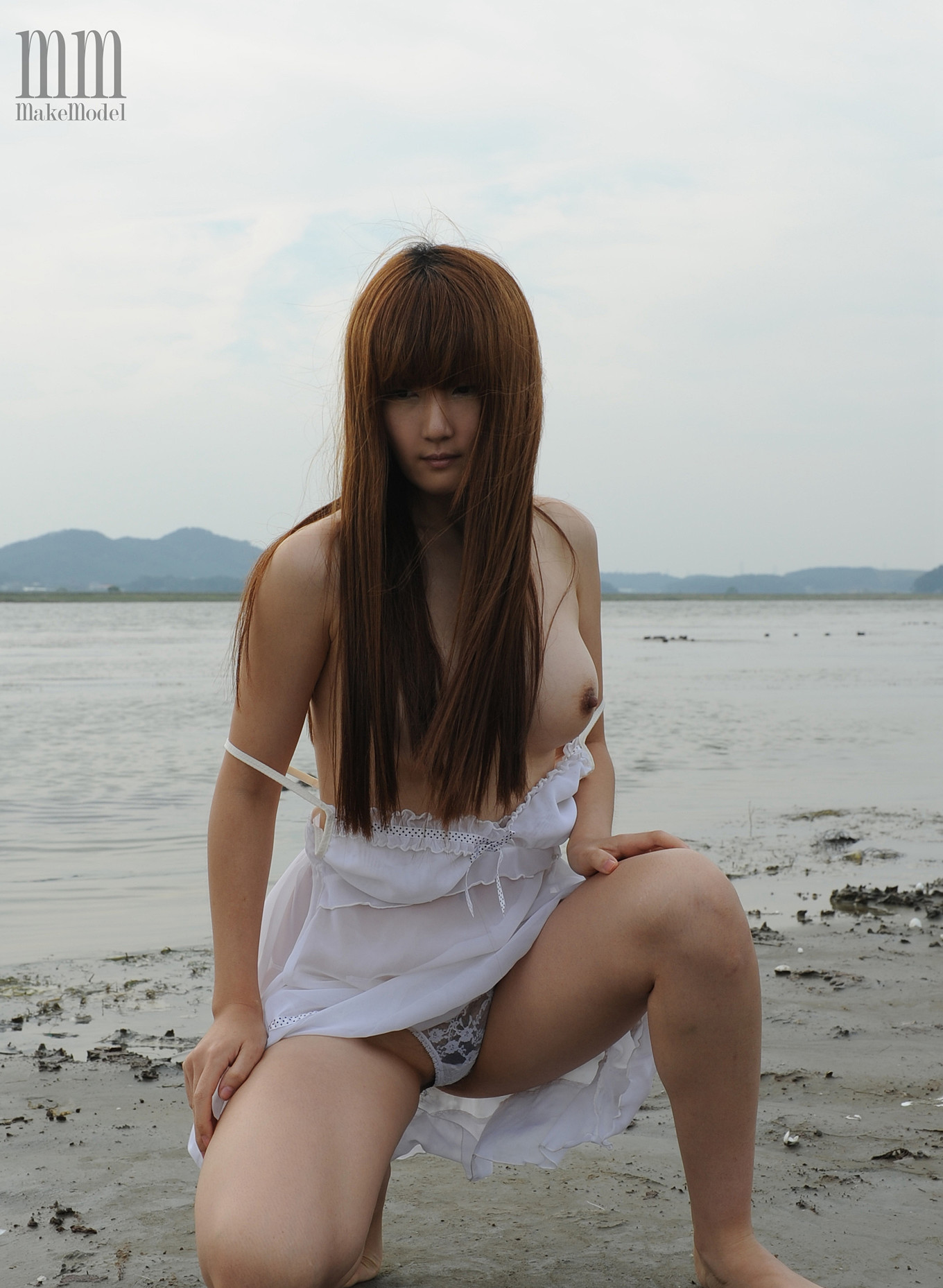 MakeModel Gahee 가희 – 강가에서 이러시면