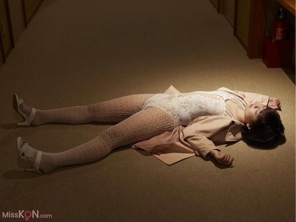Seto Hinako (瀬戸ひなこ)_ Evolved Gravure 写真集 Vol.3 『絶対不可ケツな彼女』 (ピンク倶楽部) 4 Seto Hinako (瀬戸ひなこ)_ Evolved Gravure 写真集 Vol.3 『絶対不可ケツな彼女』 (ピンク倶楽部)