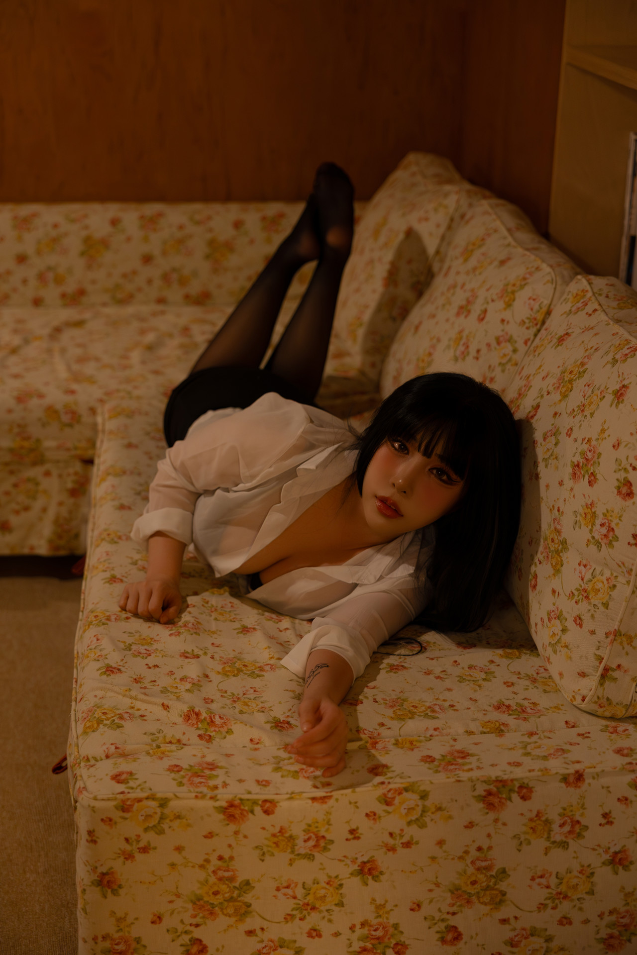 Lee Yuin 유인, Photobook ‘Girl Next Door’ Set.02 32 Lee Yuin 유인, Photobook ‘Girl Next Door’ Set.02