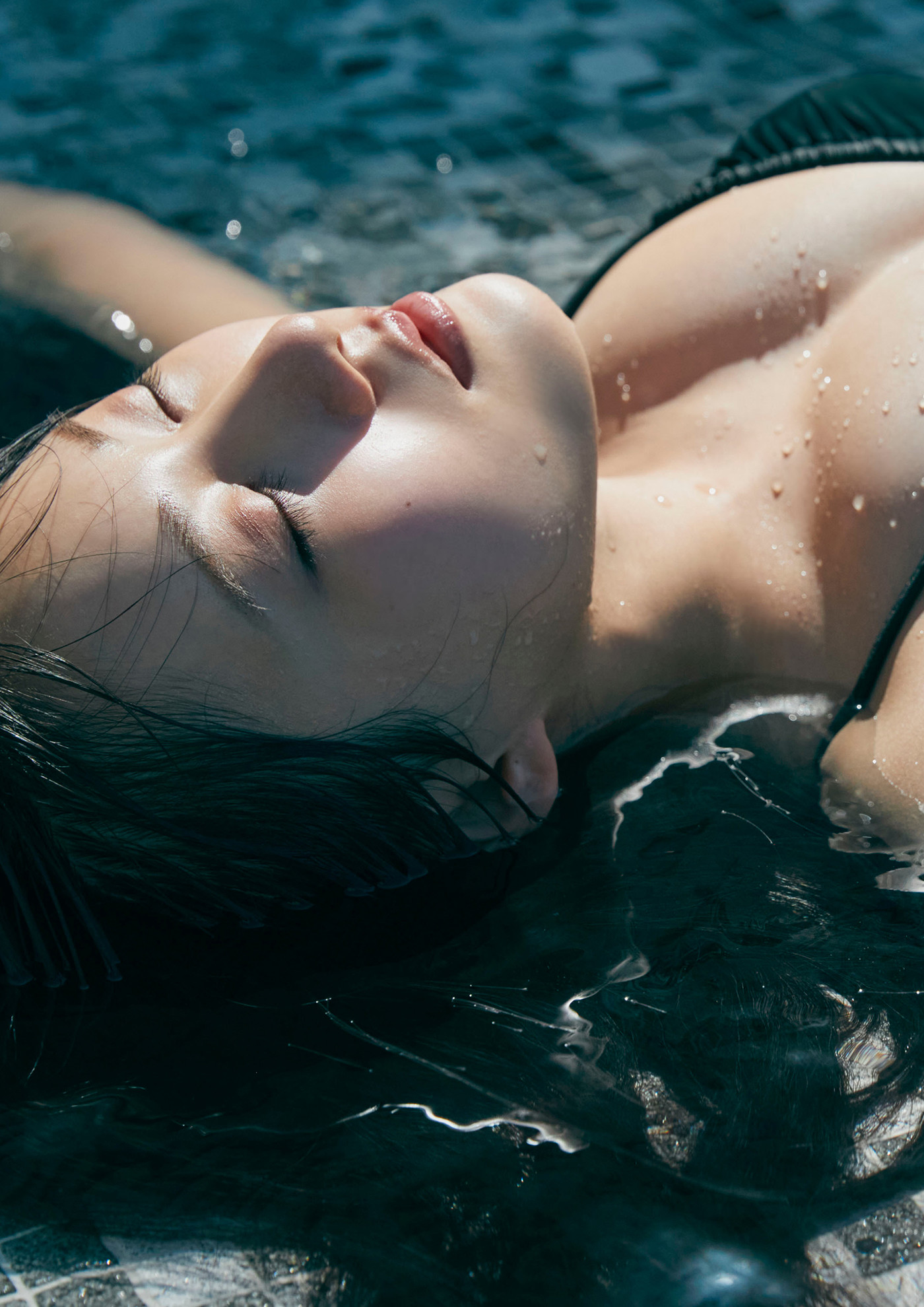 Sumire Yokono 横野すみれ, 週プレ Photo Book ｢続・No One｣ Set.01