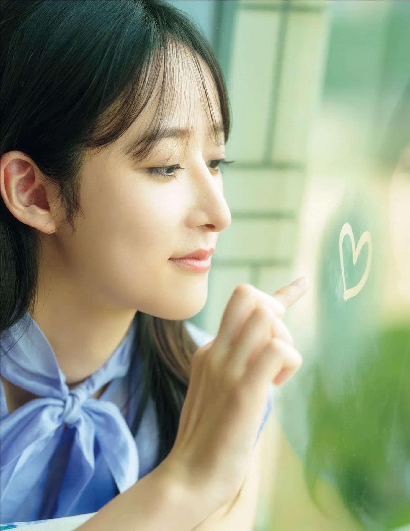 Ami Yamazaki 山崎あみ, FRIDAY 2025.06.06-13 (フライデー 2025年6月06-13日号)