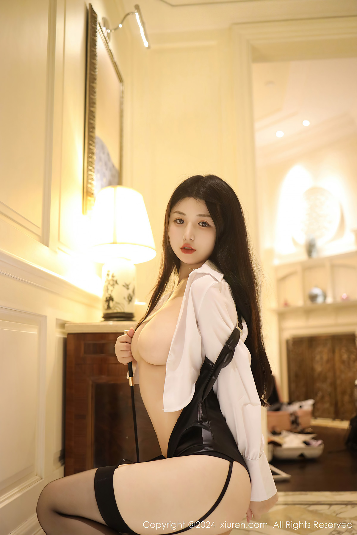 XiuRen秀人网 No.8595 陈小花ChenXiaohua