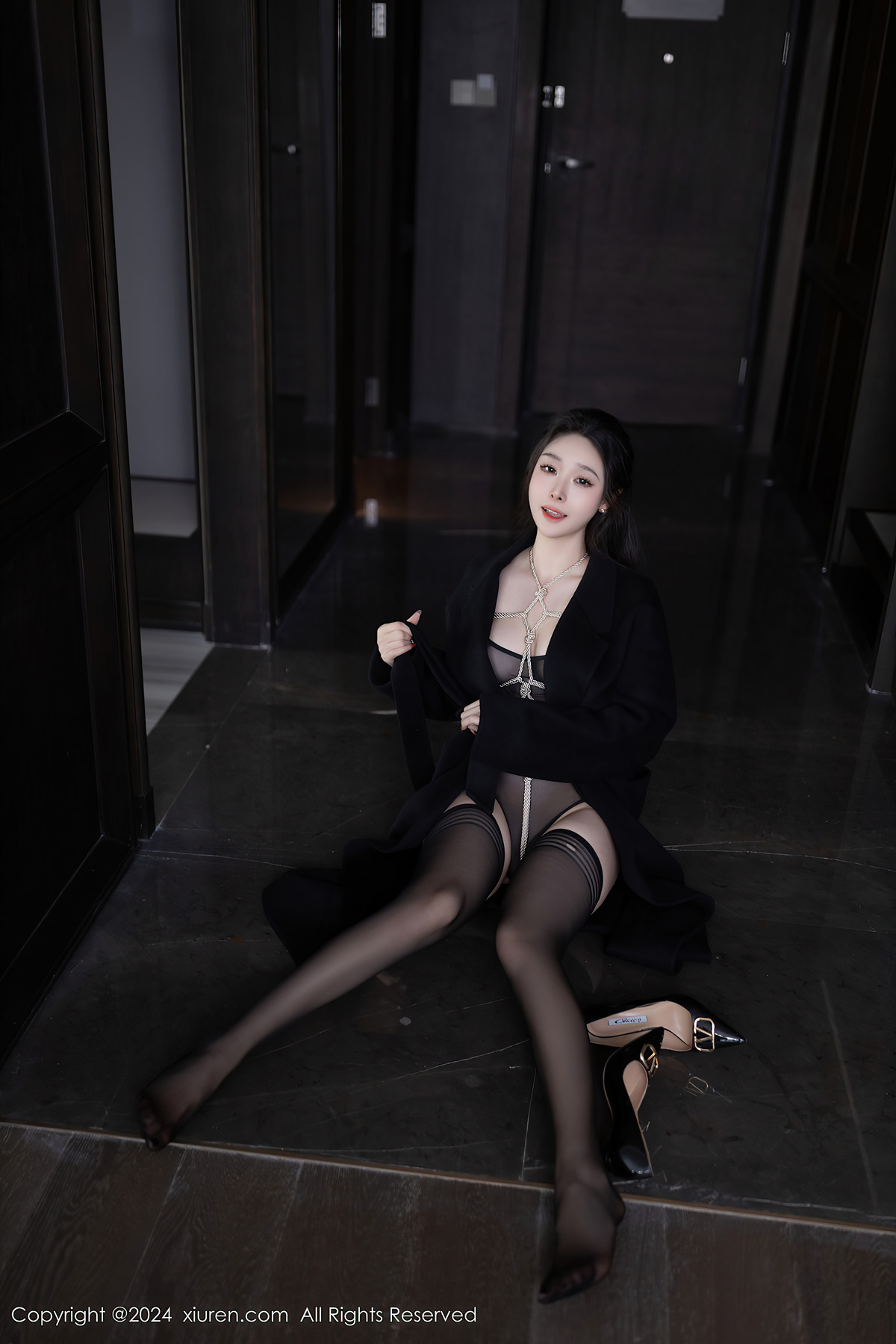 XiuRen秀人网 No.8552 小逗逗XiaoDouDou