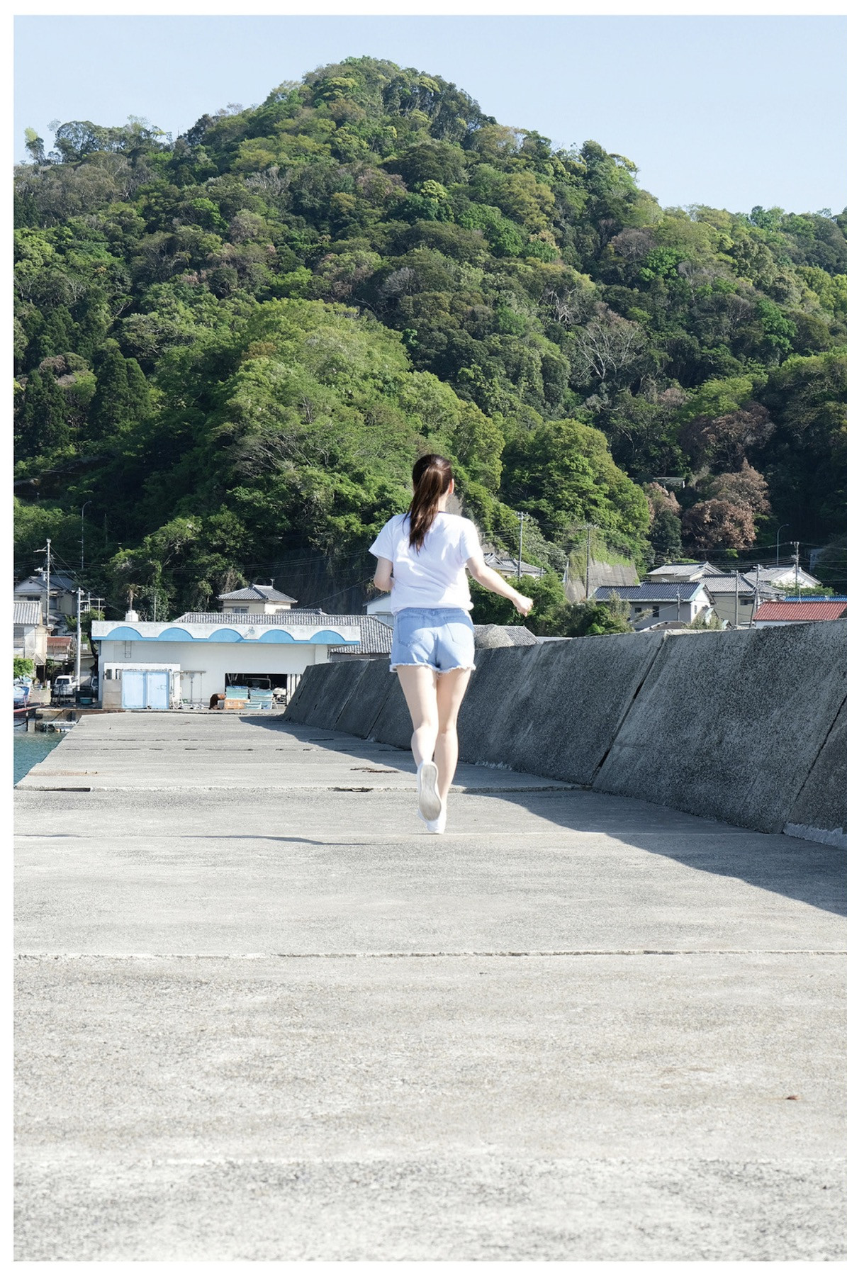 Narumi Hirose 広瀬なるみ, ヌード写真集 『風に包まれて』 Set.02