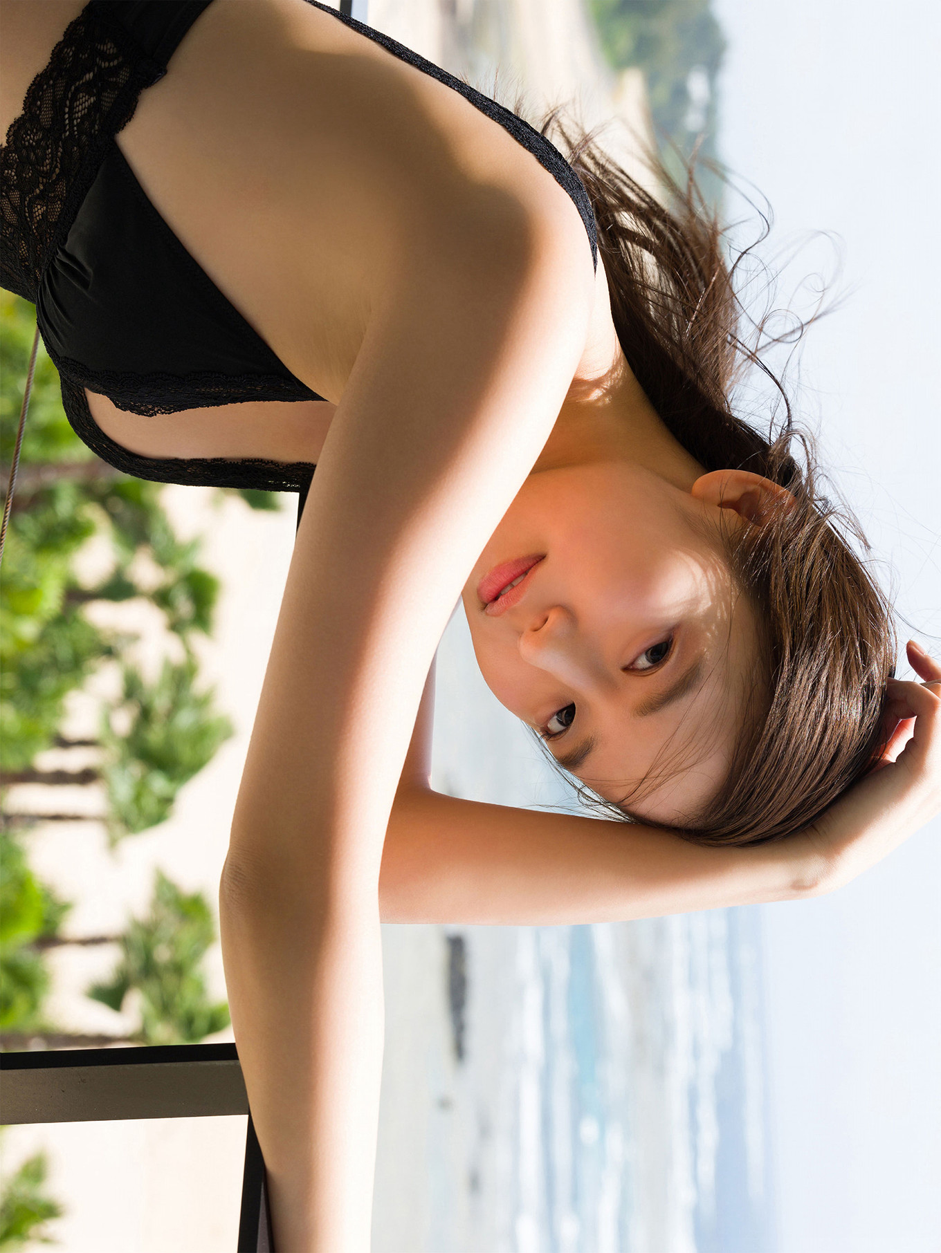 Nene Shida 志田音々, ファースト写真集アナザーバージョン 『ｎｅｎｅ－まるっとりっぷ－』 Set.04