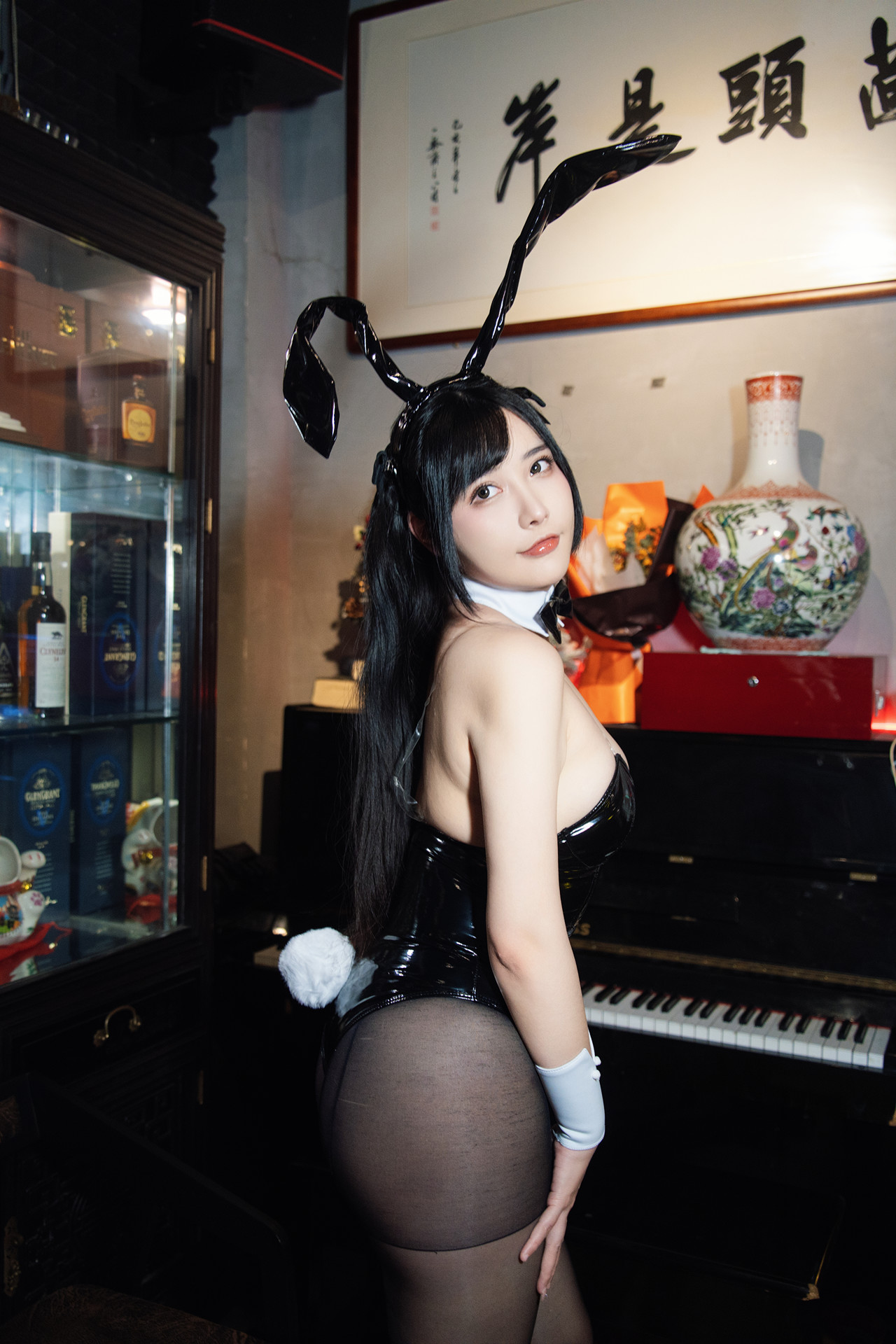 Cosplay 糖果果candy – 黑胶兔兔2 Set.01