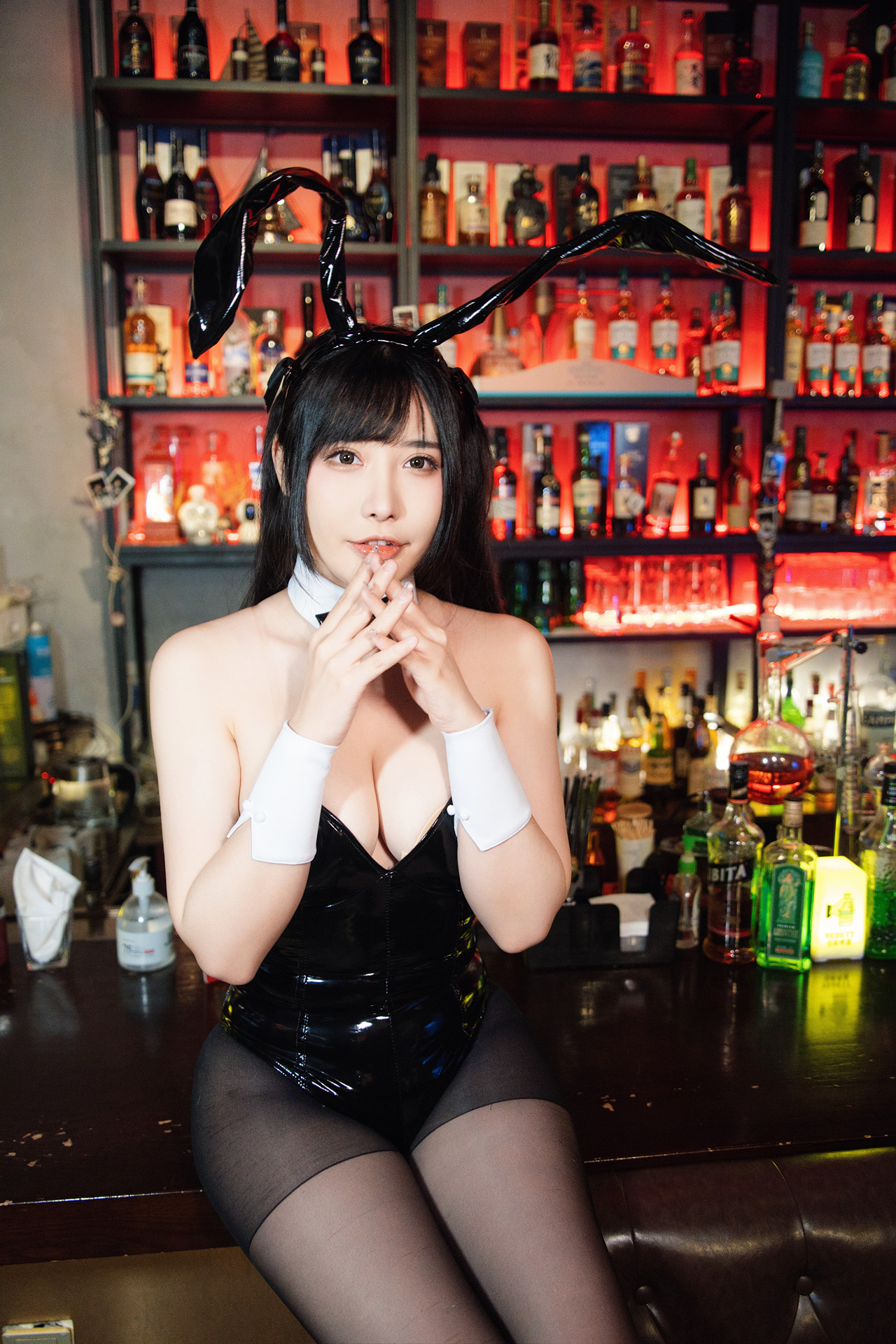 Cosplay 糖果果candy – 黑胶兔兔2 Set.01