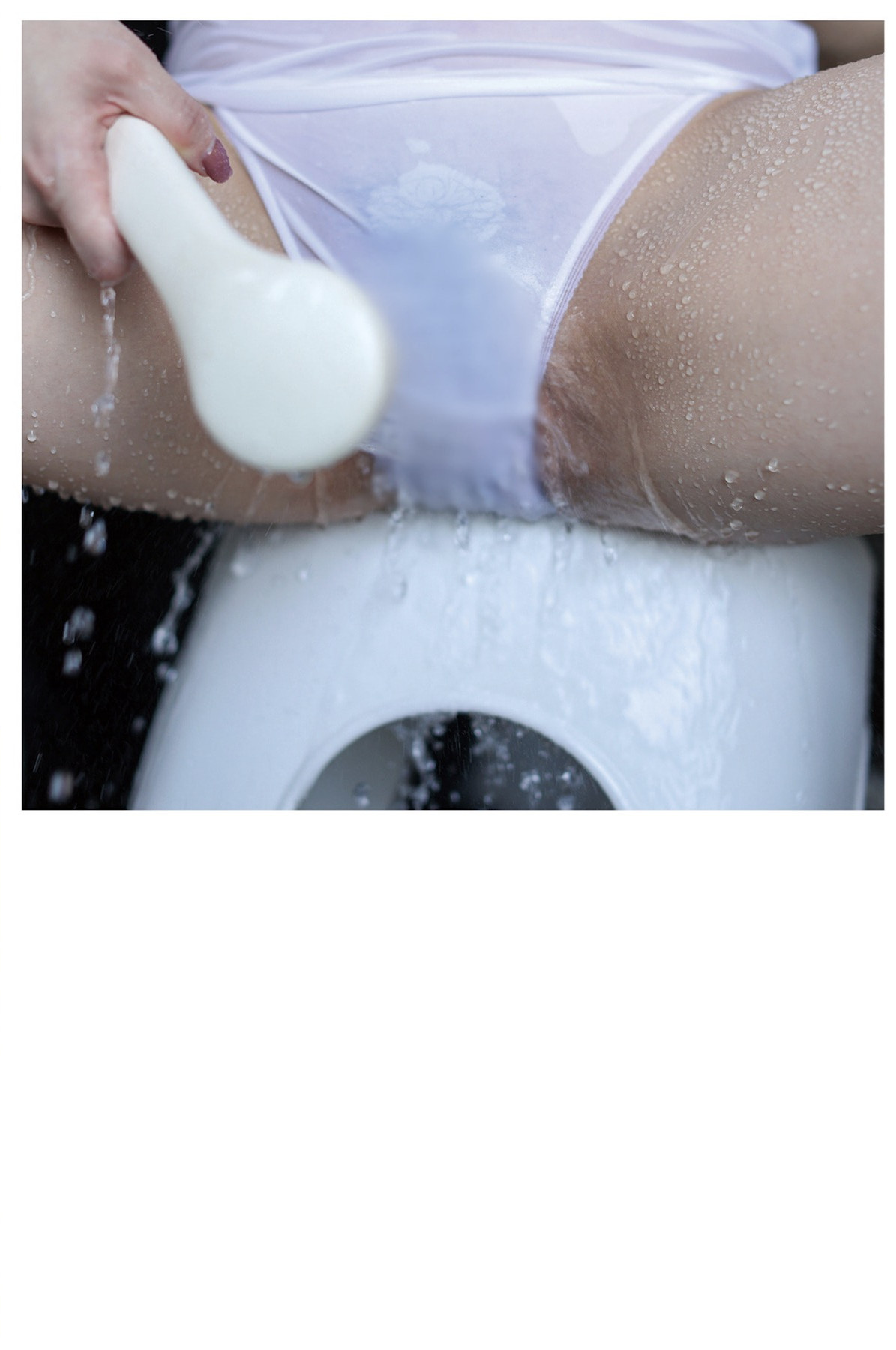 Miu Shirahama 白濱美兎, FRIDAY 2025.06.06-13 (フライデー 2025年6月06-13日号)