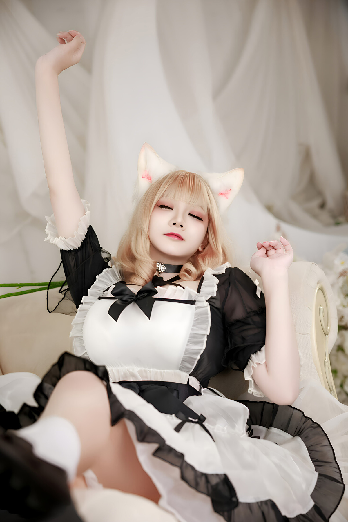 Cosplay 阿雪雪 – 午后女仆 Set.01
