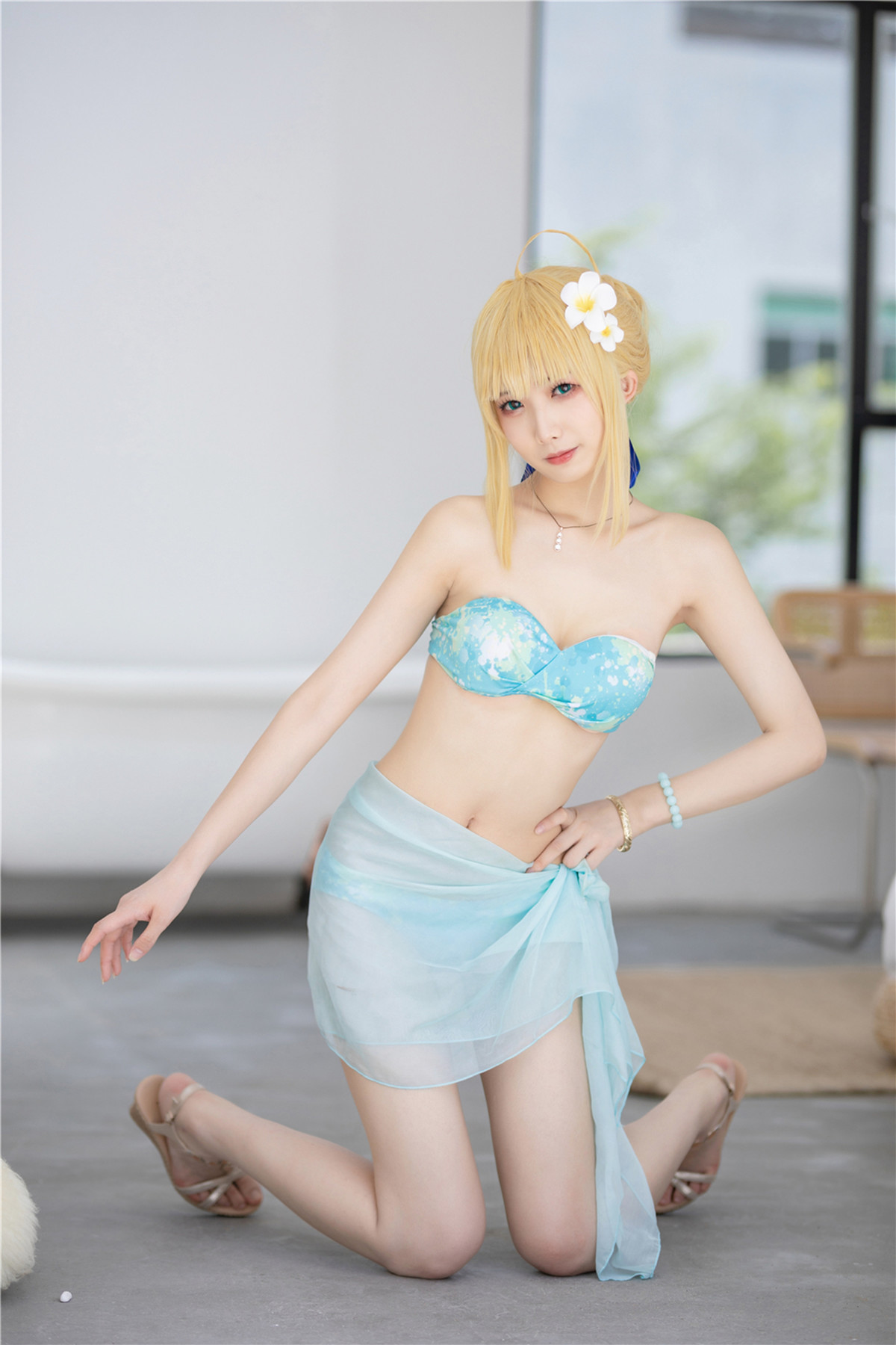 Cosplay 封疆疆v 阿尔托莉雅 潘德拉贡 泳装