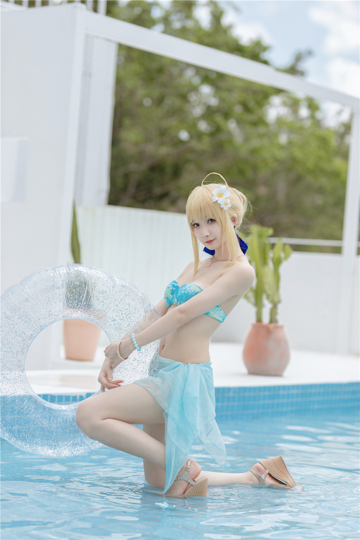 Cosplay 封疆疆v 阿尔托莉雅 潘德拉贡 泳装