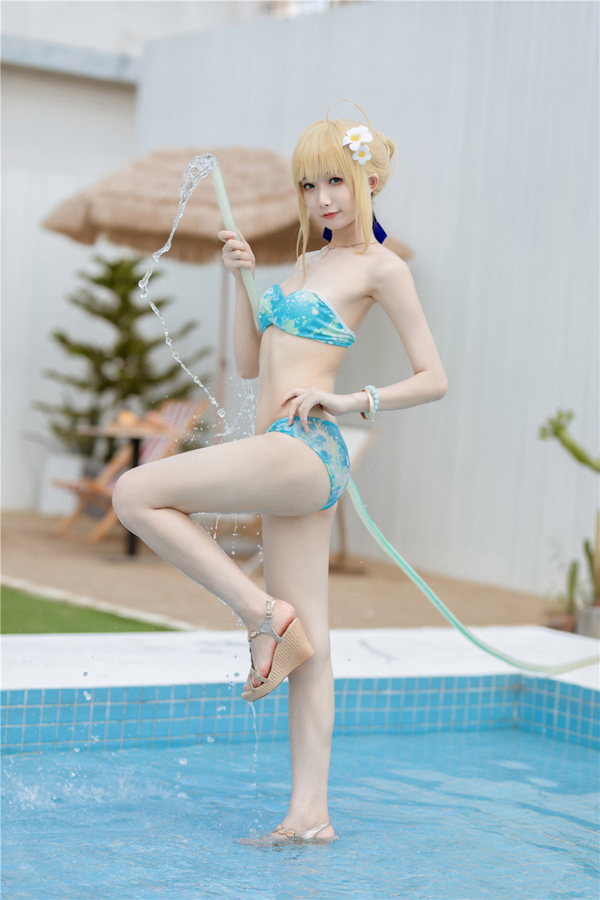 Cosplay 封疆疆v 阿尔托莉雅 潘德拉贡 泳装
