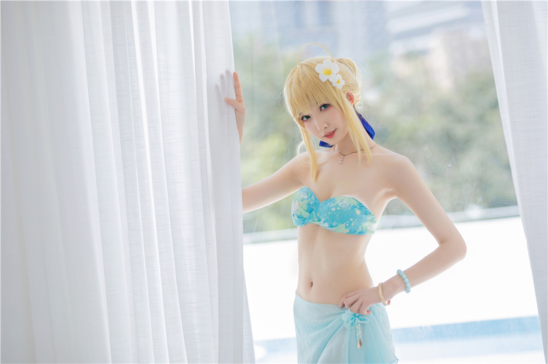 Cosplay 封疆疆v 阿尔托莉雅 潘德拉贡 泳装