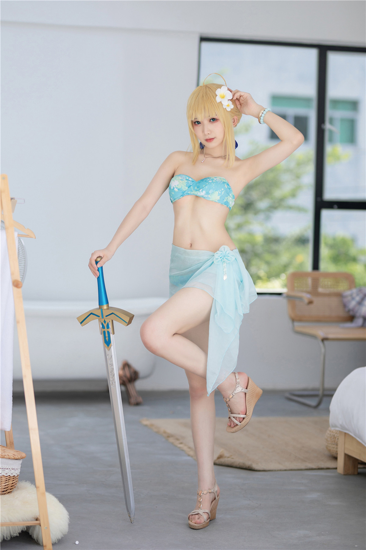 Cosplay 封疆疆v 阿尔托莉雅 潘德拉贡 泳装