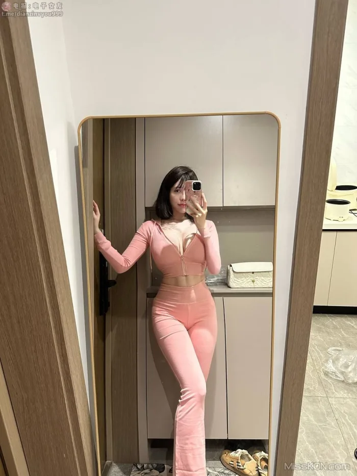 巨樱_ 巨乳健身模特 25年7月最新福利