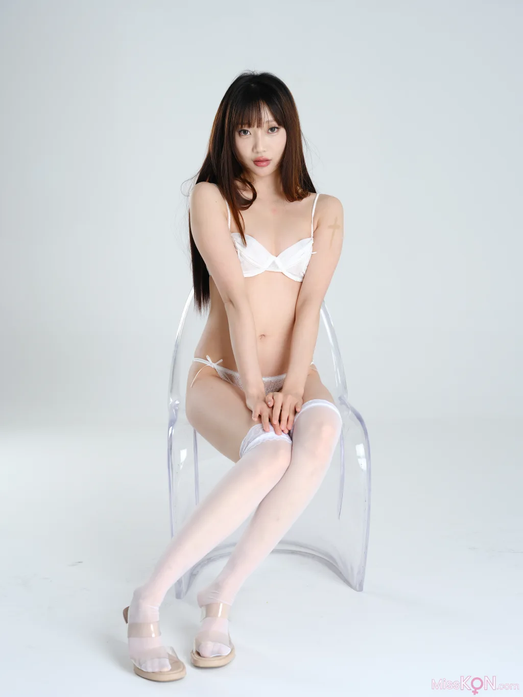 希威社 Photography_ 小初 – 美模 2024.12.24 大尺度 私拍 4K