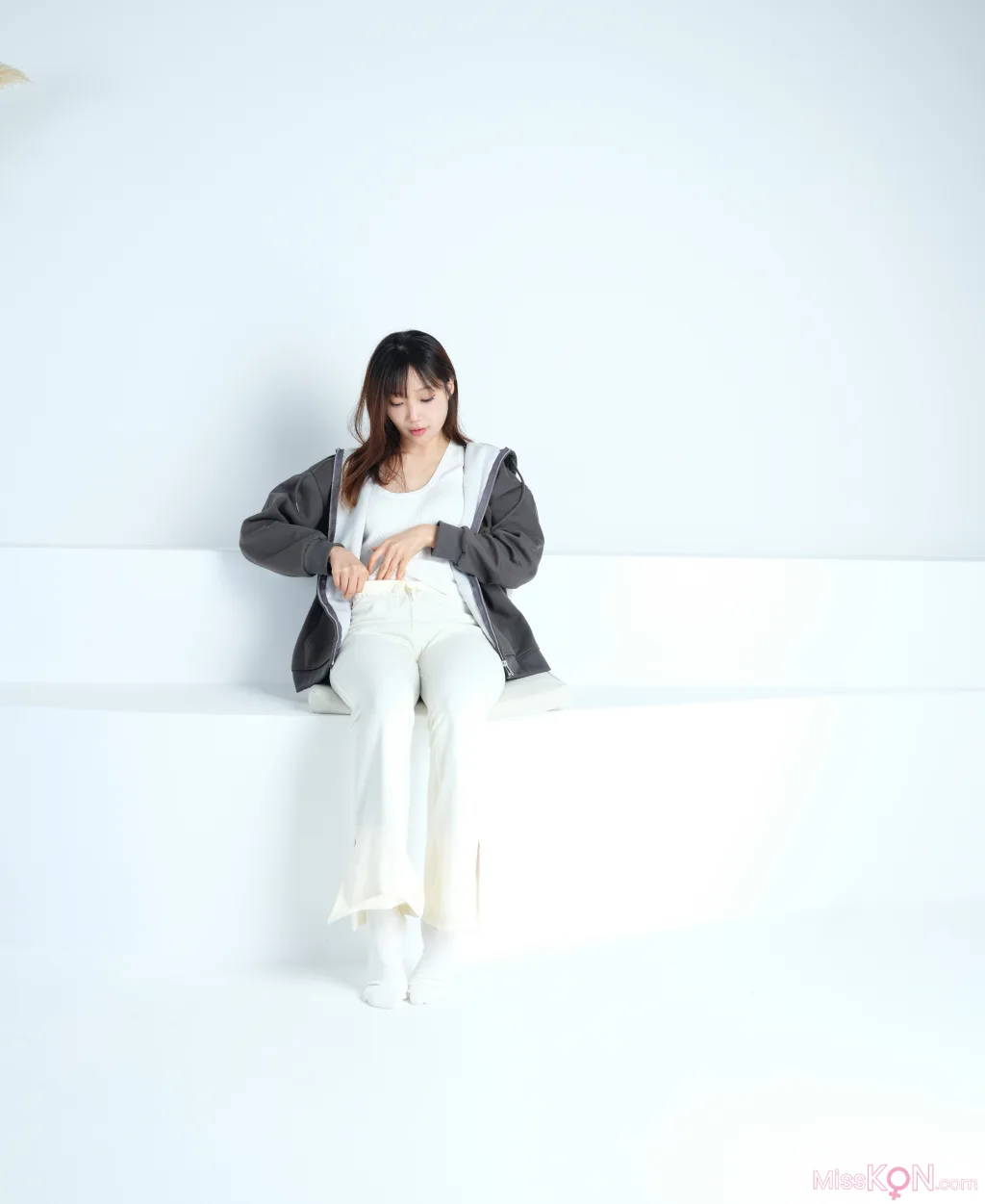 希威社 Photography_ 小初 – 美模 高質量代拍DVA套圖