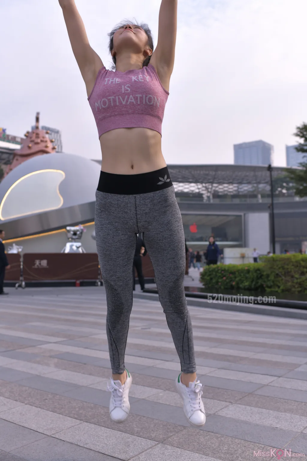 [精选街拍作品] MJ-005_ 圣诞快乐之紧身瑜伽裤美女