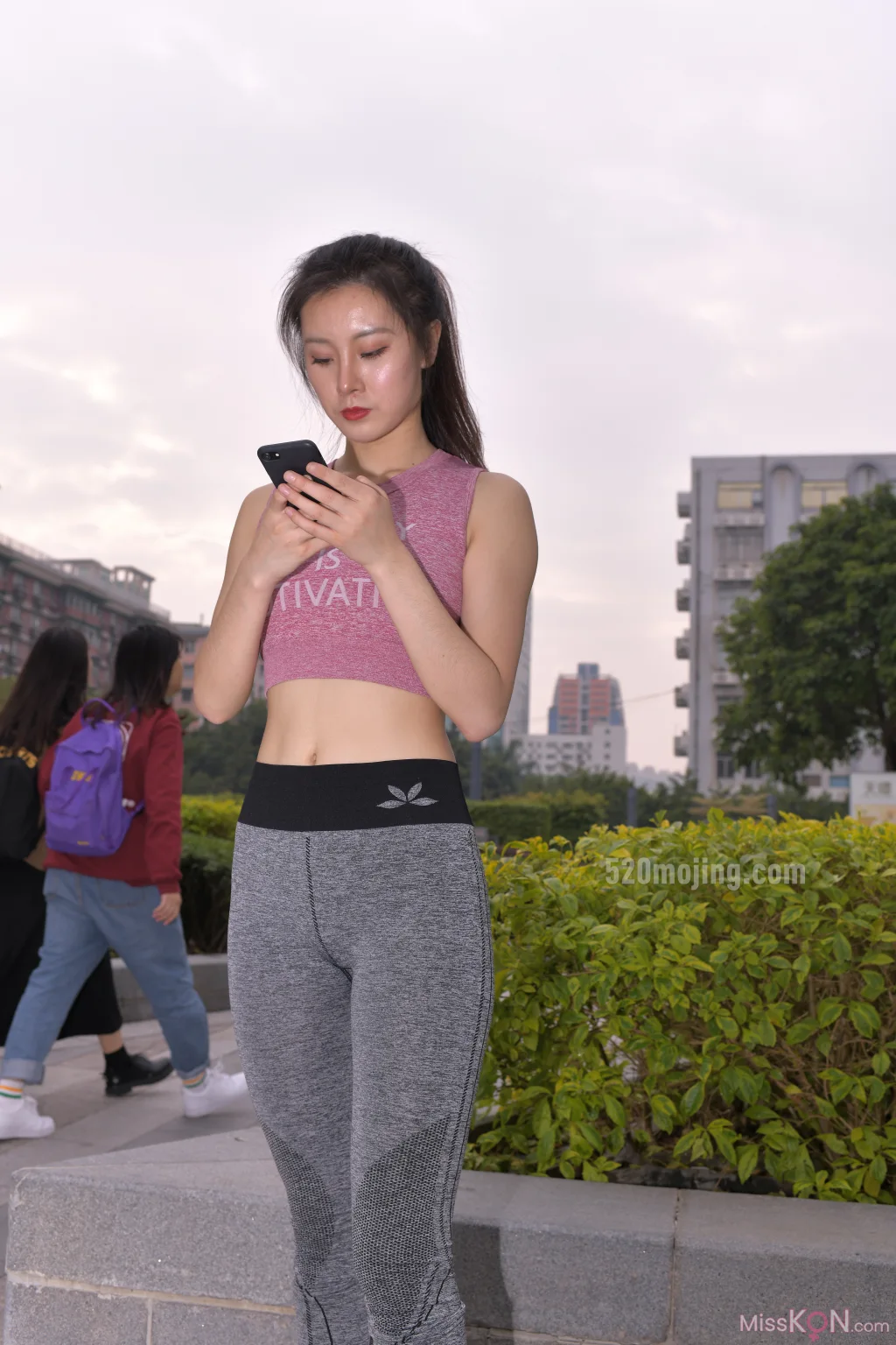 [精选街拍作品] MJ-005_ 圣诞快乐之紧身瑜伽裤美女