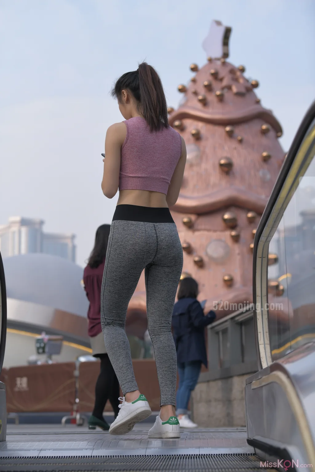 [精选街拍作品] MJ-005_ 圣诞快乐之紧身瑜伽裤美女