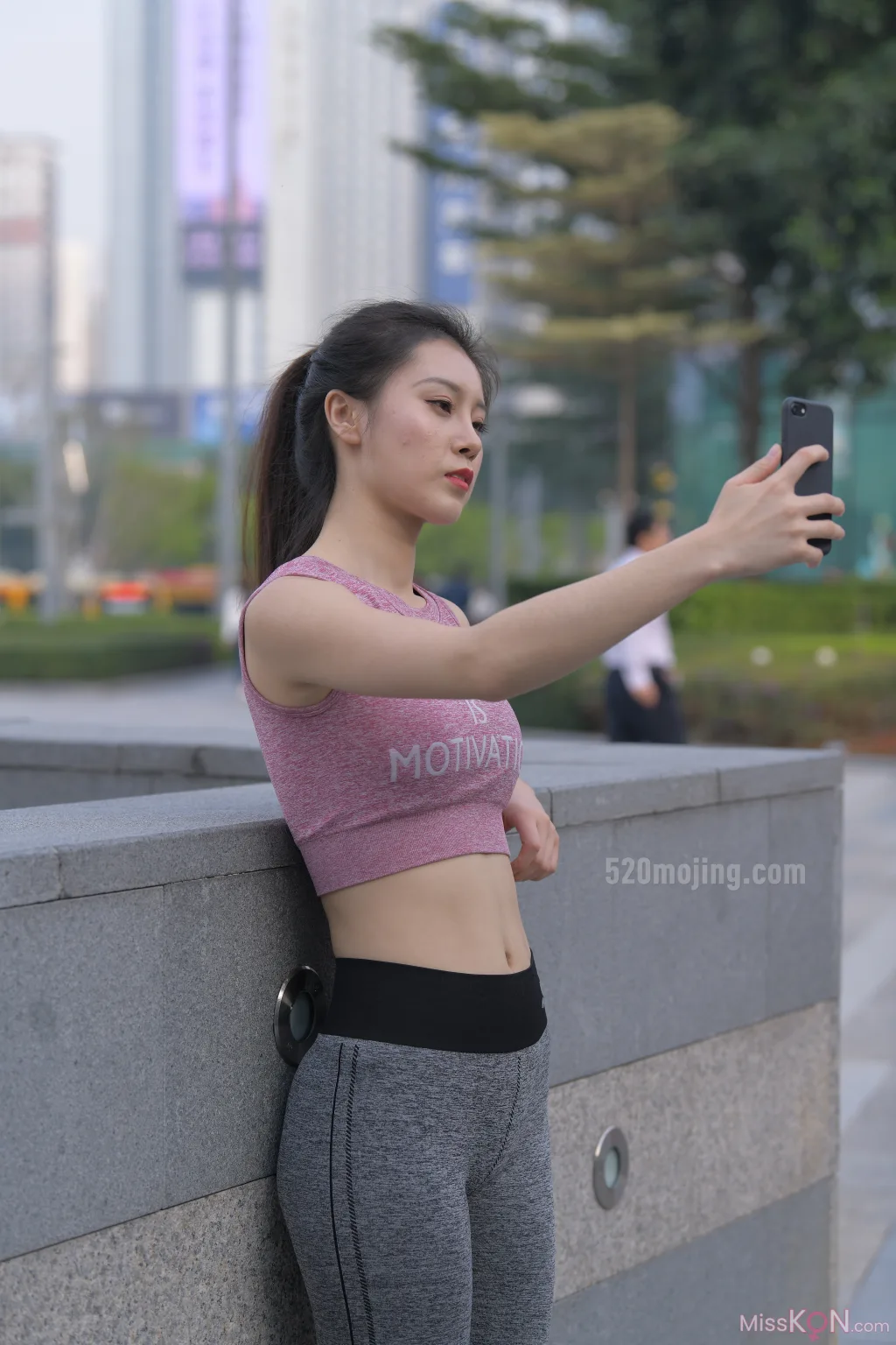 [精选街拍作品] MJ-005_ 圣诞快乐之紧身瑜伽裤美女