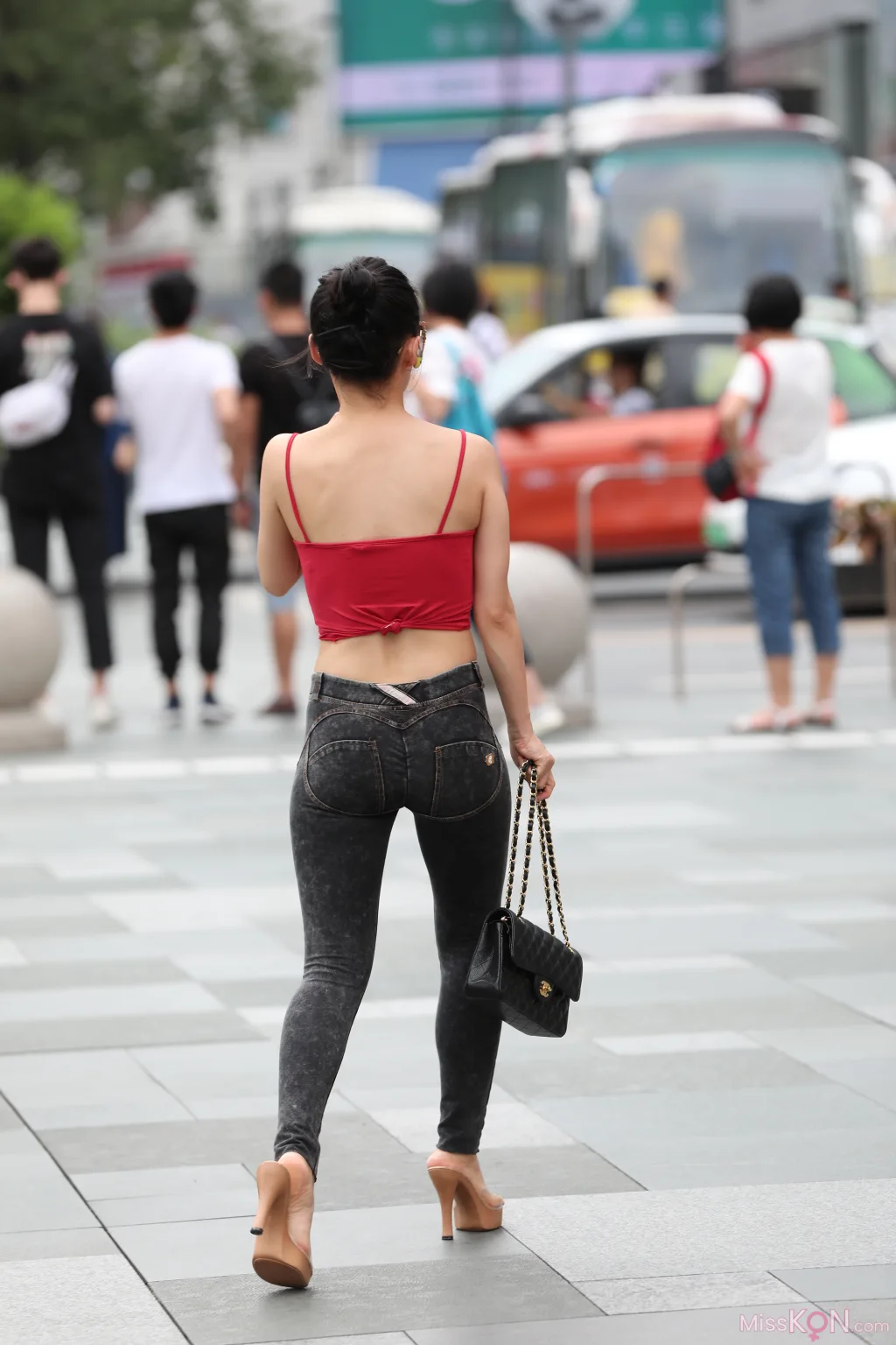 [精选街拍作品] MJ-007_ 要怎样陪着你走过黑夜