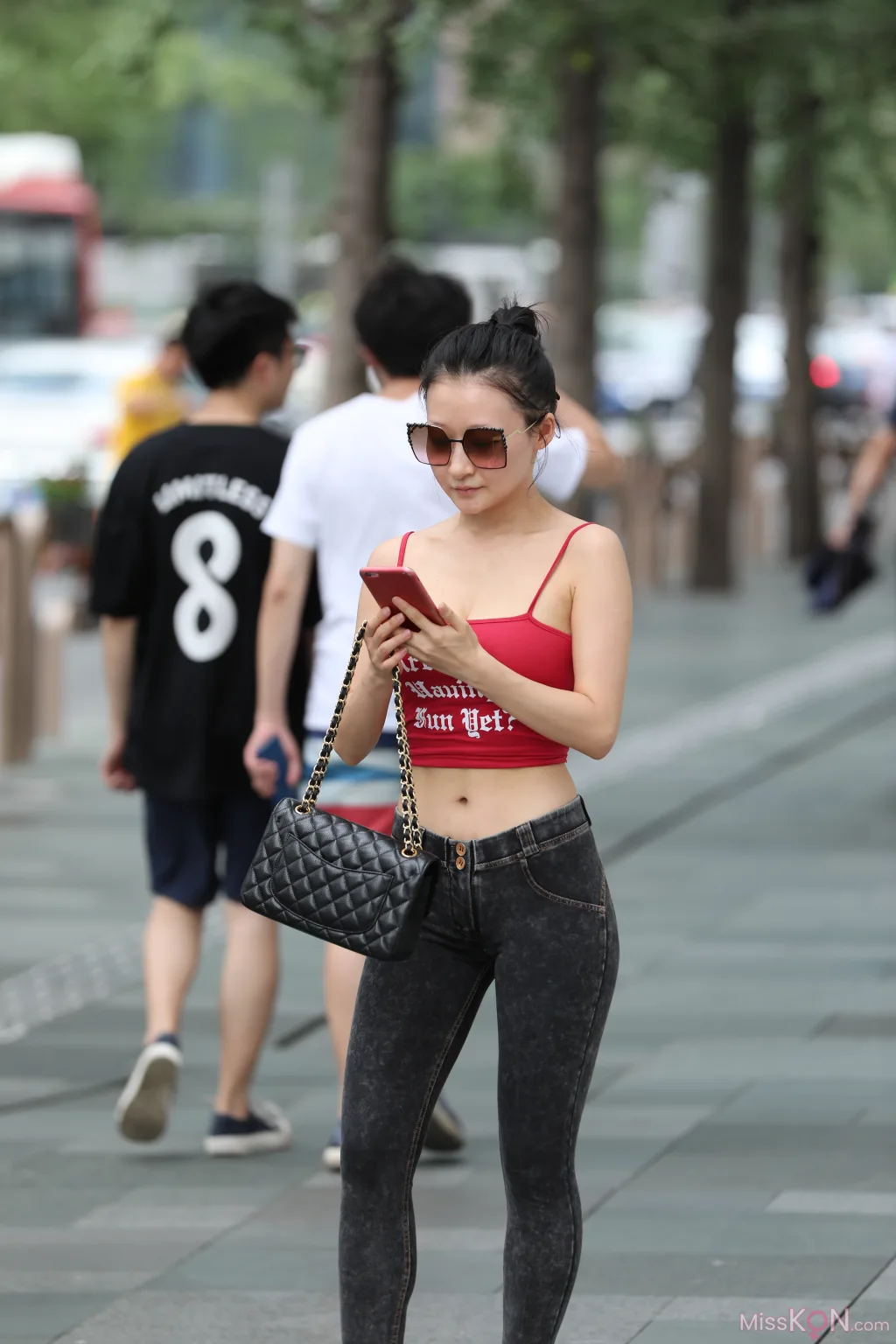 [精选街拍作品] MJ-007_ 要怎样陪着你走过黑夜