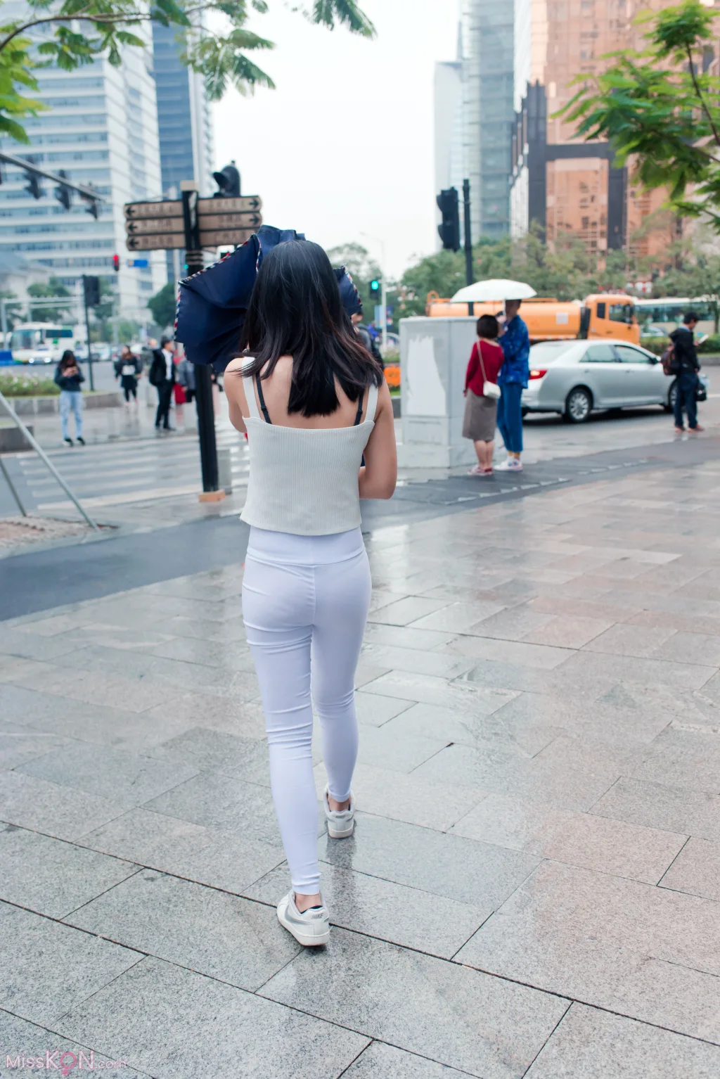 [精选街拍作品] MJ-009_ 小棠紧身白裤