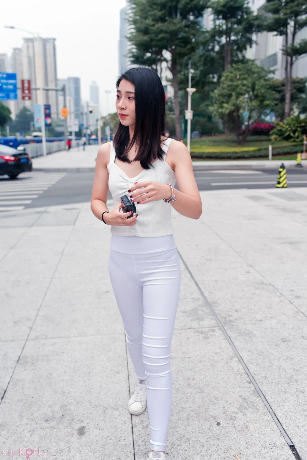 [精选街拍作品] MJ-009_ 小棠紧身白裤