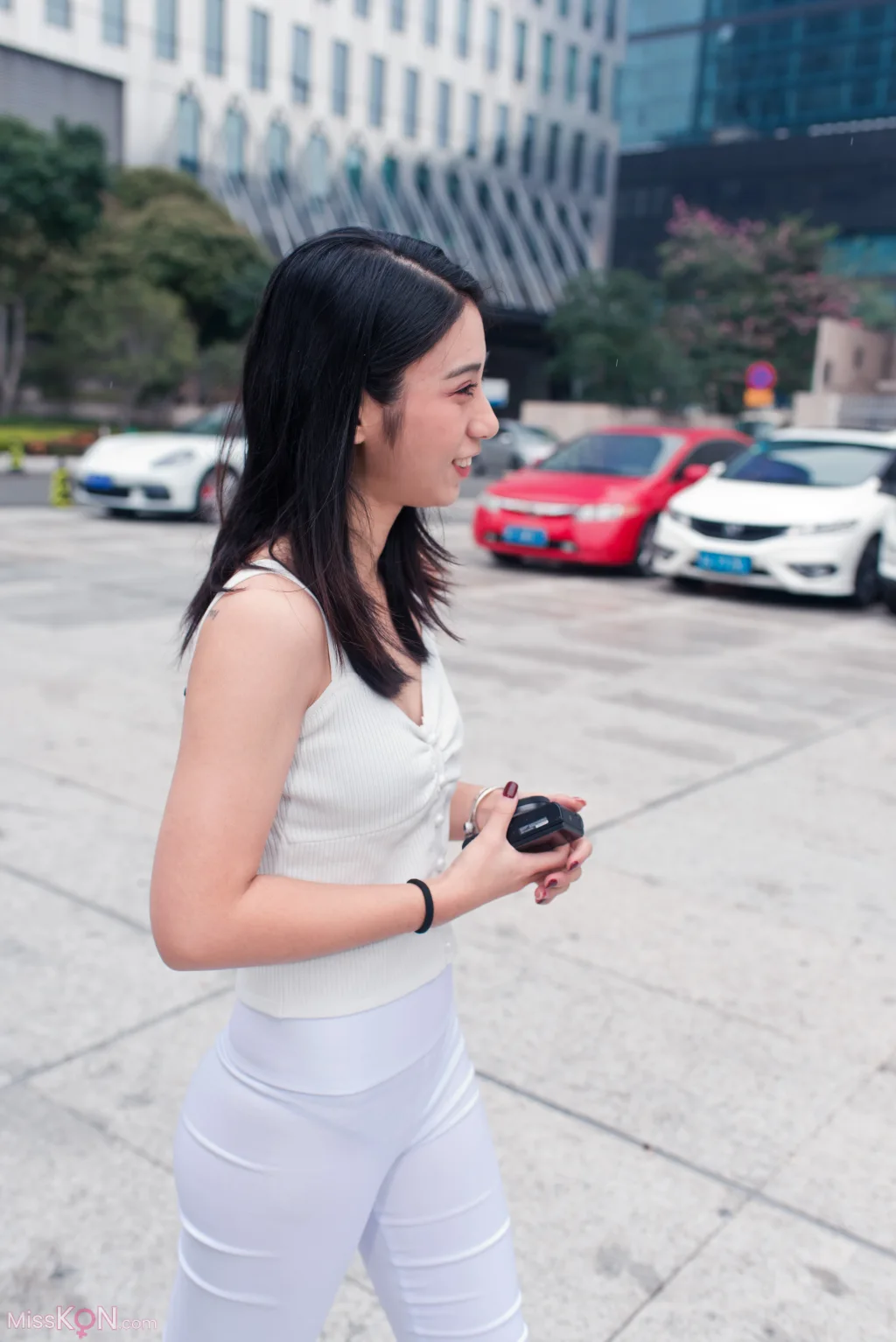 [精选街拍作品] MJ-009_ 小棠紧身白裤