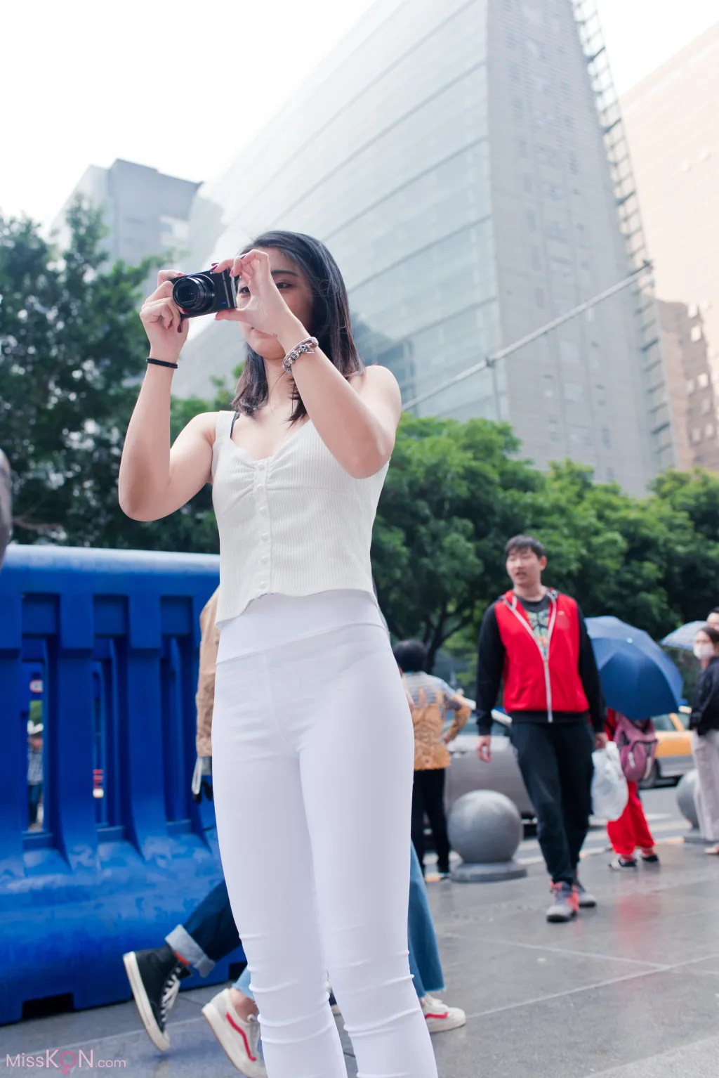 [精选街拍作品] MJ-009_ 小棠紧身白裤