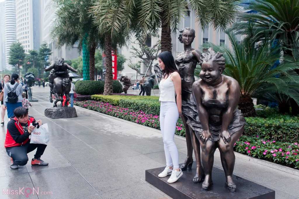 [精选街拍作品] MJ-009_ 小棠紧身白裤