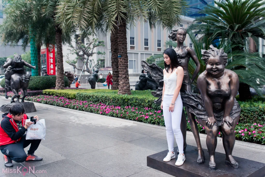 [精选街拍作品] MJ-009_ 小棠紧身白裤