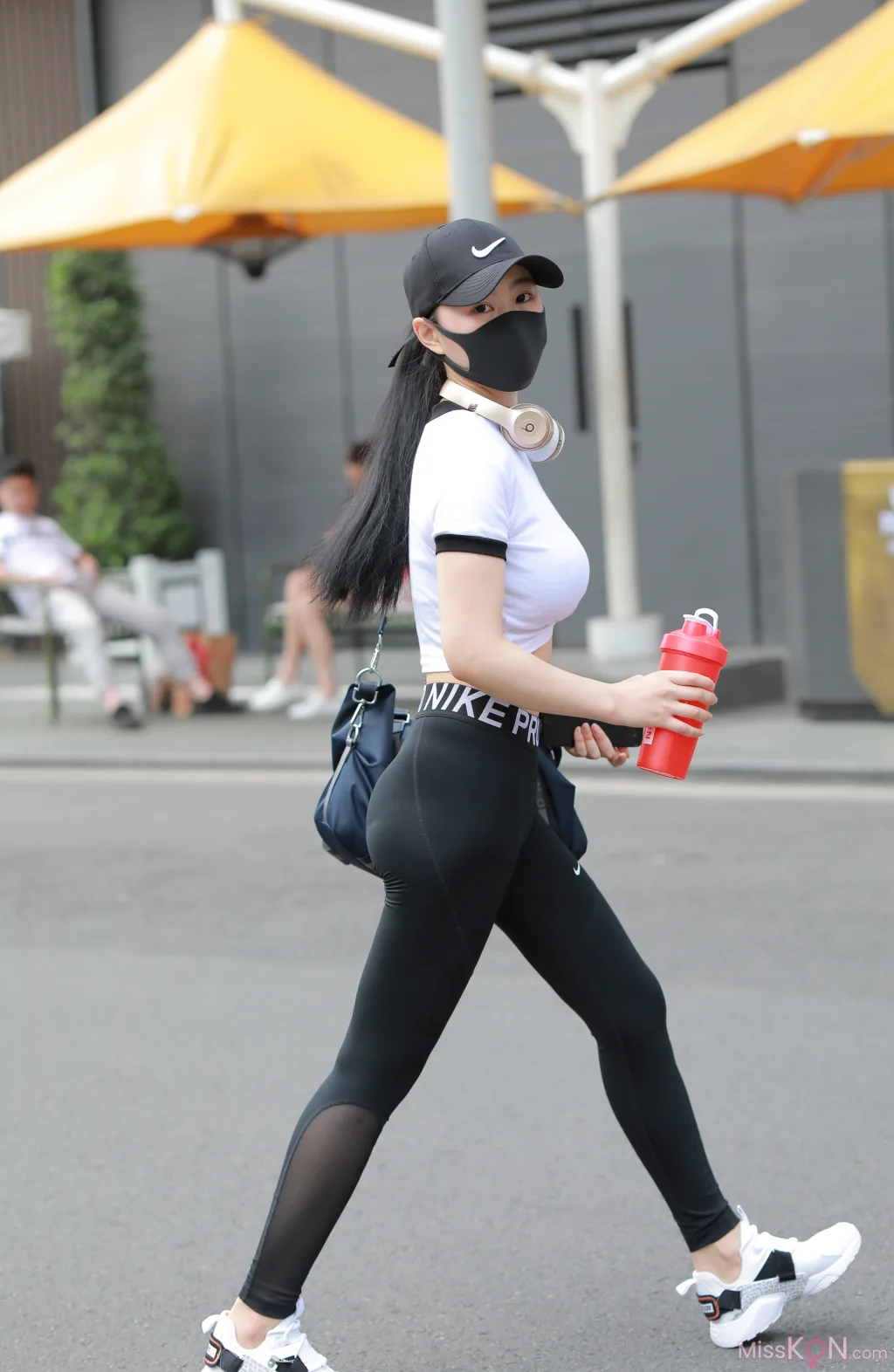 [精选街拍作品] MJ-012_ 左公子 黑色瑜伽裤