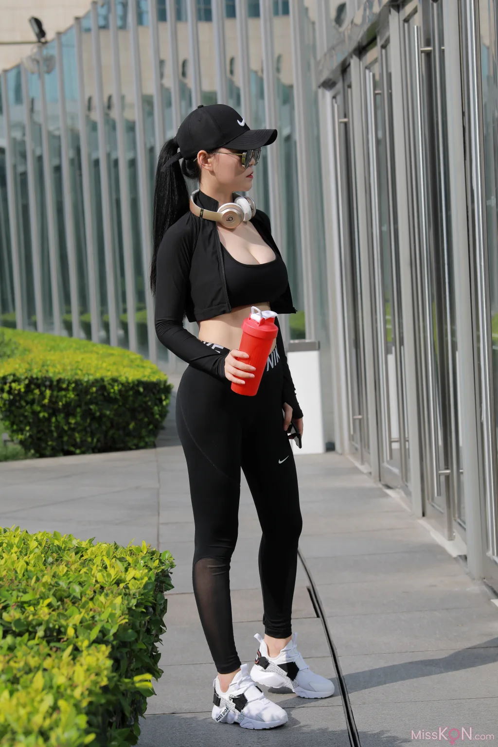 [精选街拍作品] MJ-012_ 左公子 黑色瑜伽裤