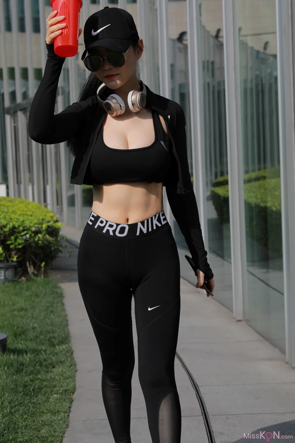 [精选街拍作品] MJ-012_ 左公子 黑色瑜伽裤