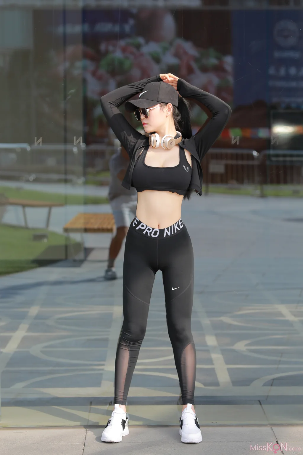 [精选街拍作品] MJ-012_ 左公子 黑色瑜伽裤