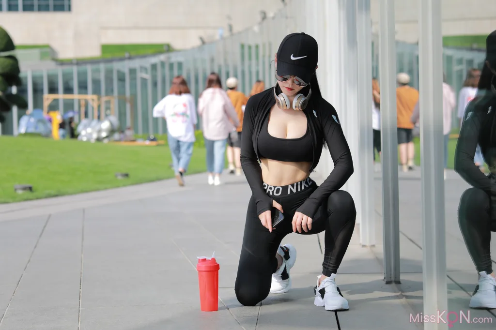 [精选街拍作品] MJ-012_ 左公子 黑色瑜伽裤