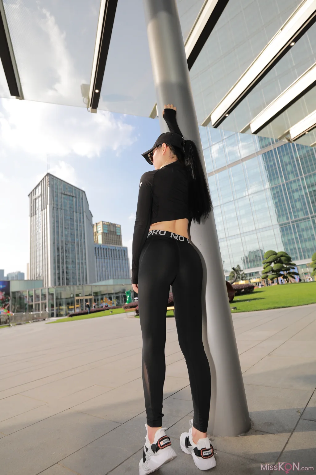 [精选街拍作品] MJ-012_ 左公子 黑色瑜伽裤