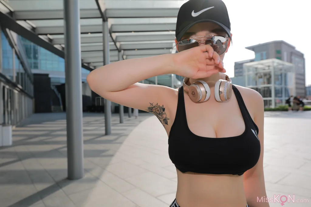 [精选街拍作品] MJ-012_ 左公子 黑色瑜伽裤