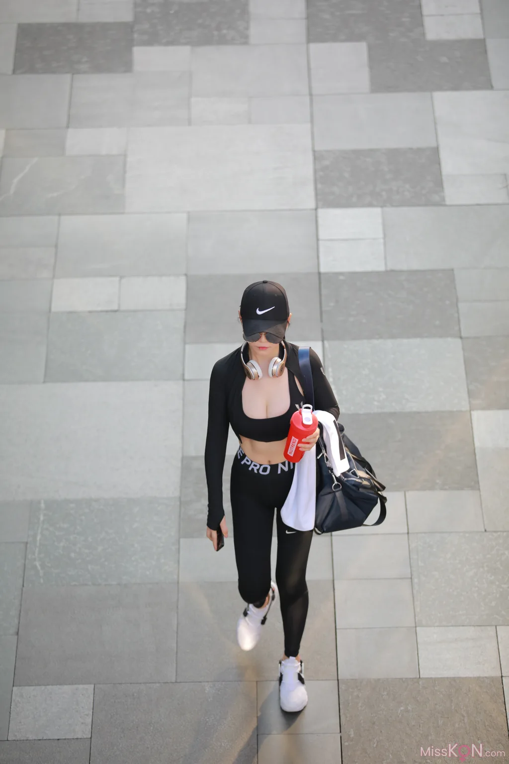 [精选街拍作品] MJ-012_ 左公子 黑色瑜伽裤