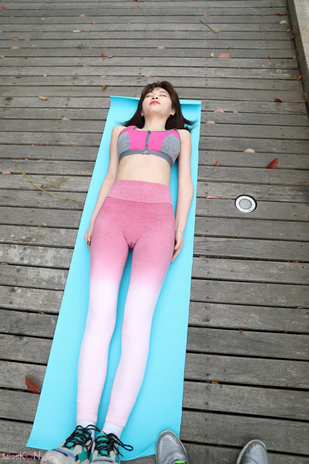 [精选街拍作品] MJ-014_ 瑜伽裤 粉-落叶