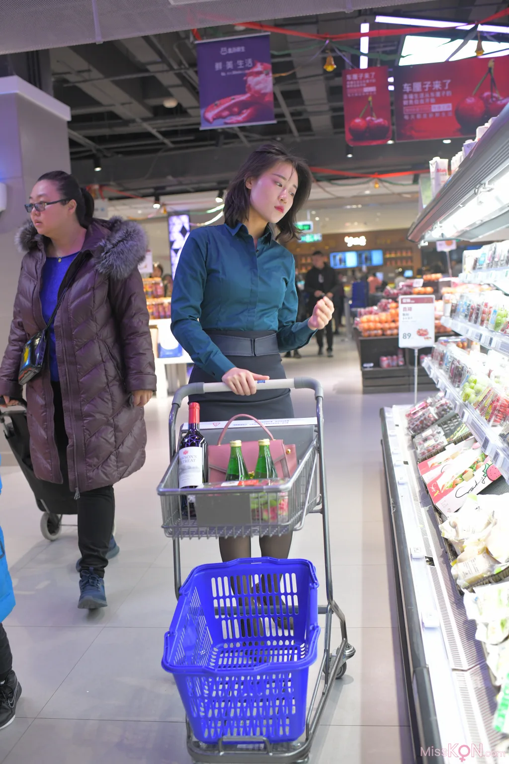 [精选街拍作品] MJ-015_ 一个人生活 丝袜 短裙