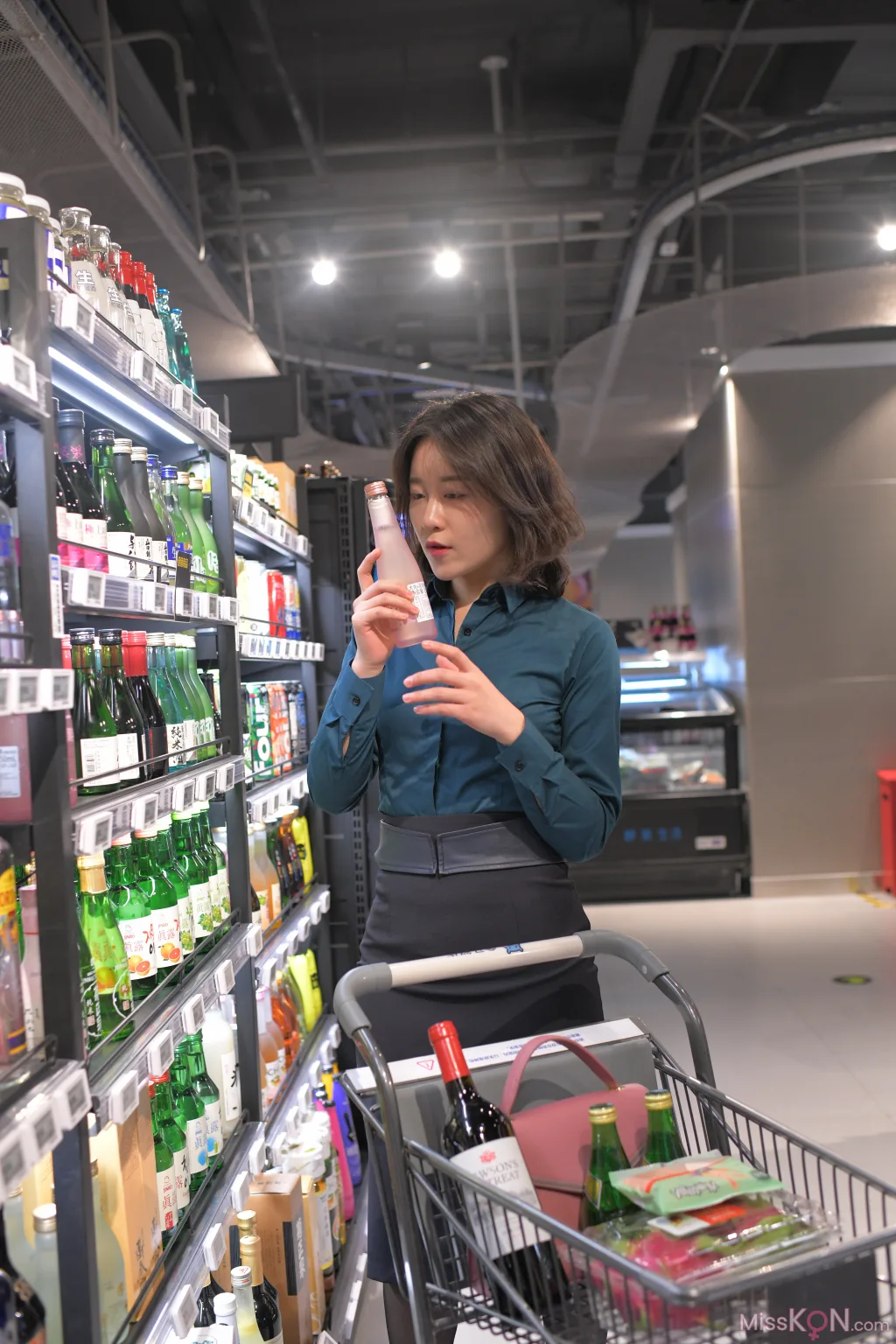 [精选街拍作品] MJ-015_ 一个人生活 丝袜 短裙