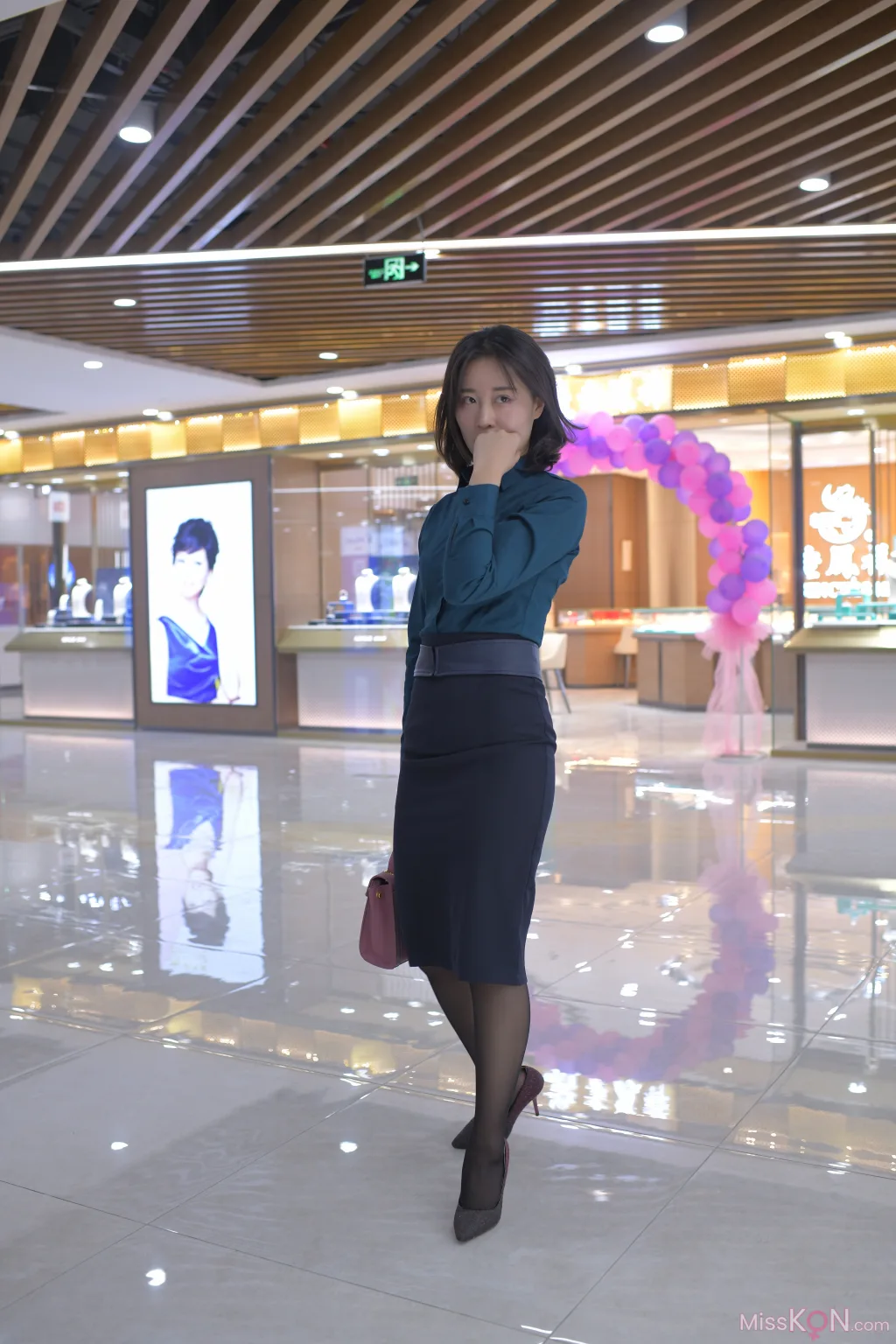 [精选街拍作品] MJ-015_ 一个人生活 丝袜 短裙