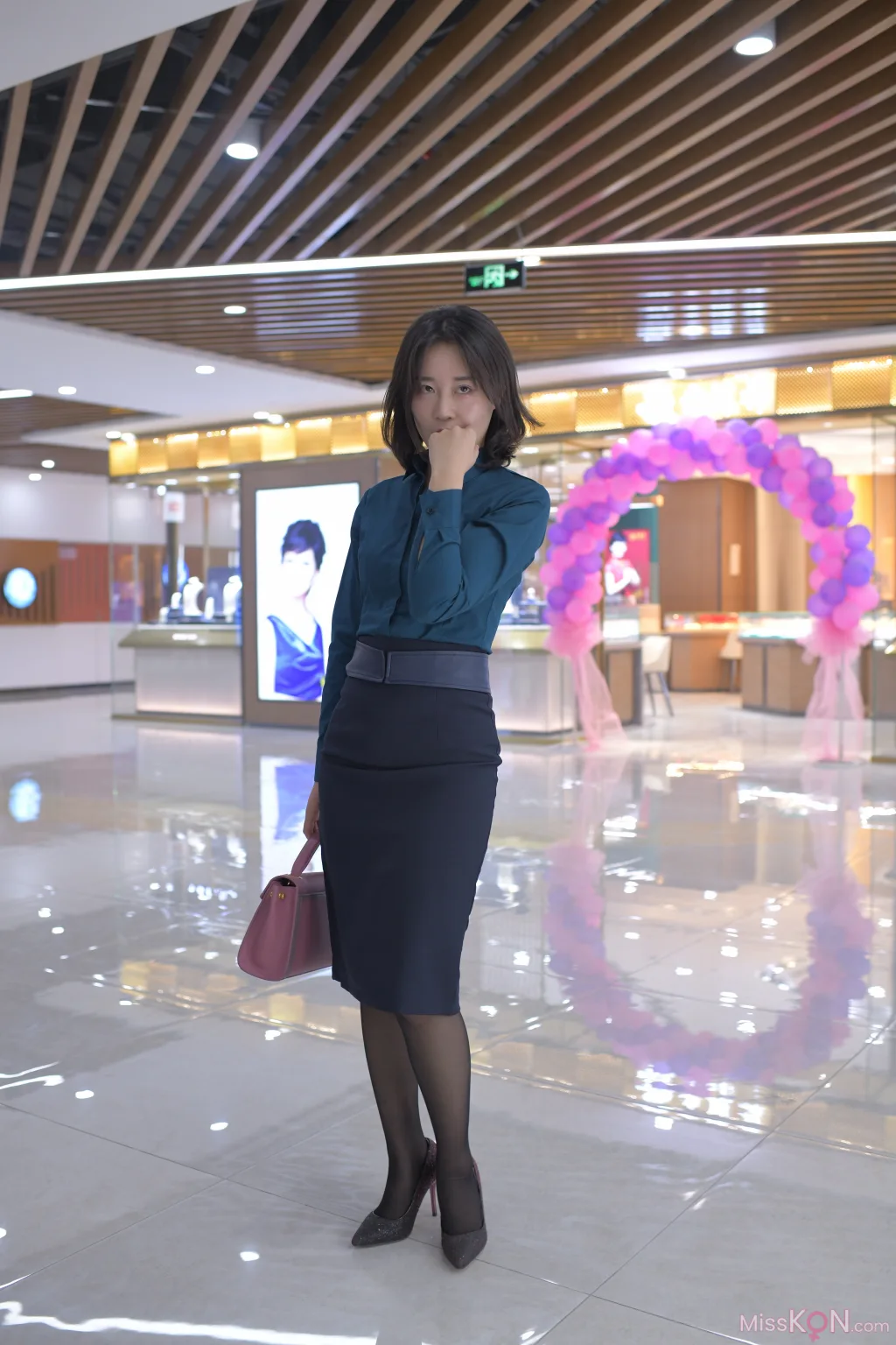 [精选街拍作品] MJ-015_ 一个人生活 丝袜 短裙