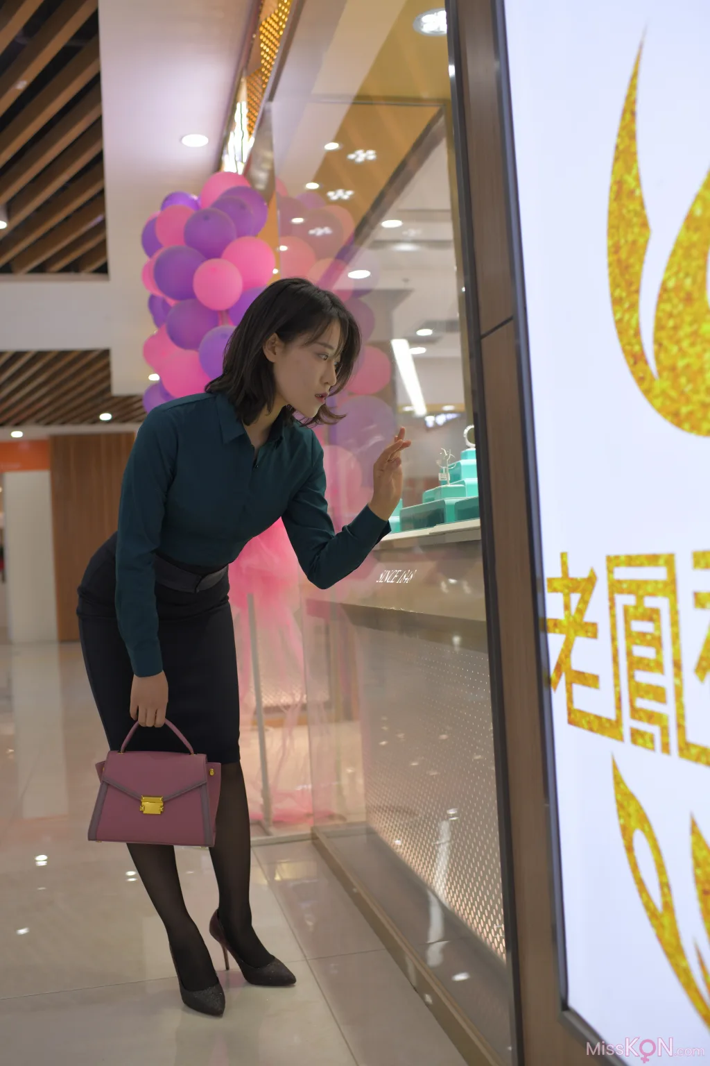 [精选街拍作品] MJ-015_ 一个人生活 丝袜 短裙