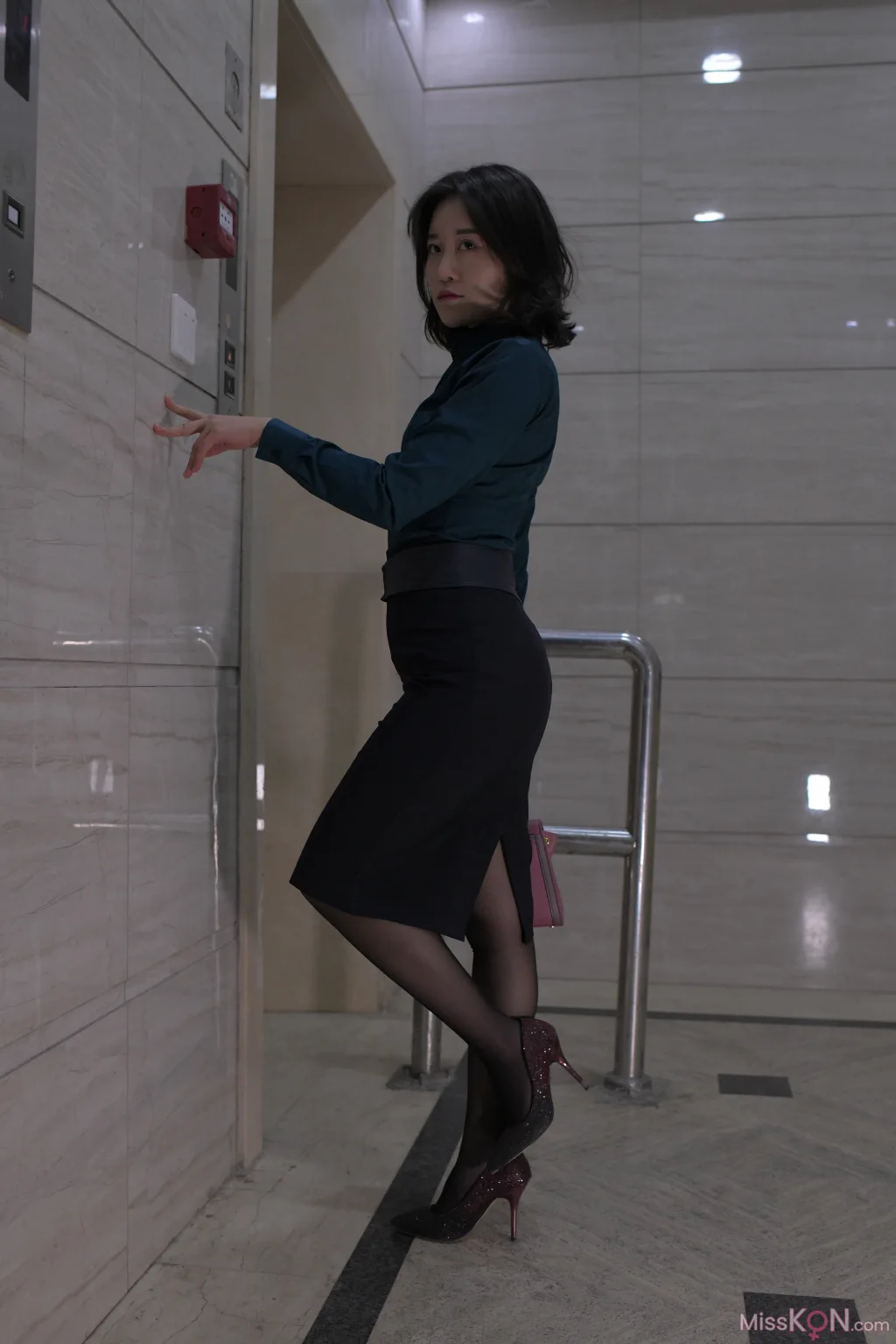 [精选街拍作品] MJ-015_ 一个人生活 丝袜 短裙