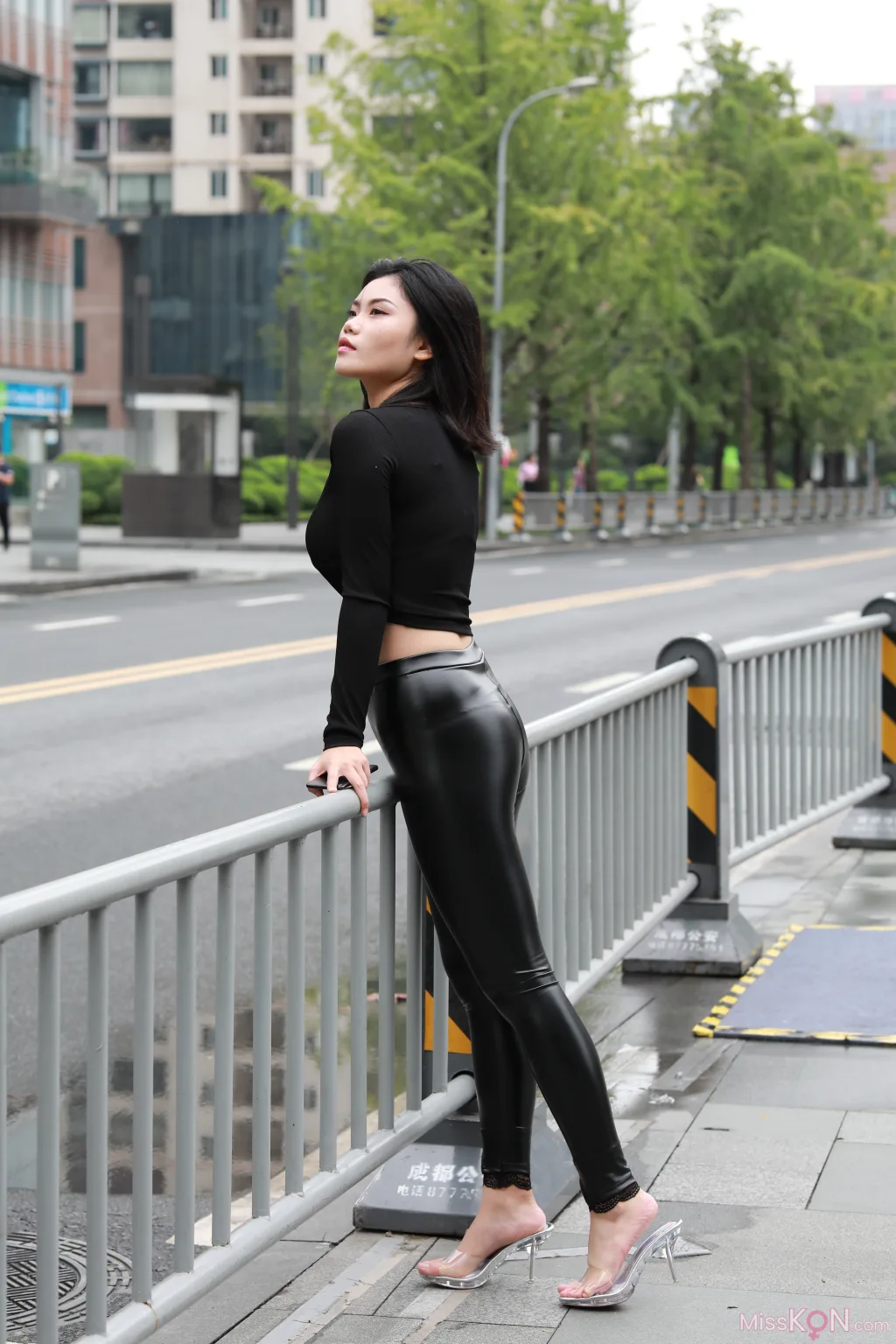 [精选街拍作品] MJ-018_ 揣测 皮裤
