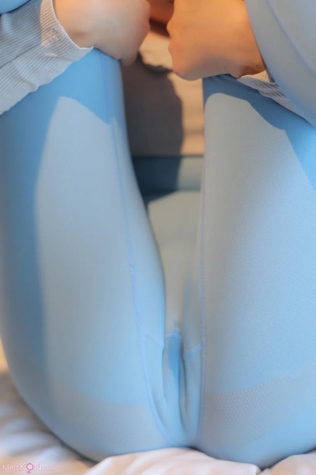 [XR Uncensored] 白洁Bseeie_ R18 秀人网模特 蓝色瑜伽裤